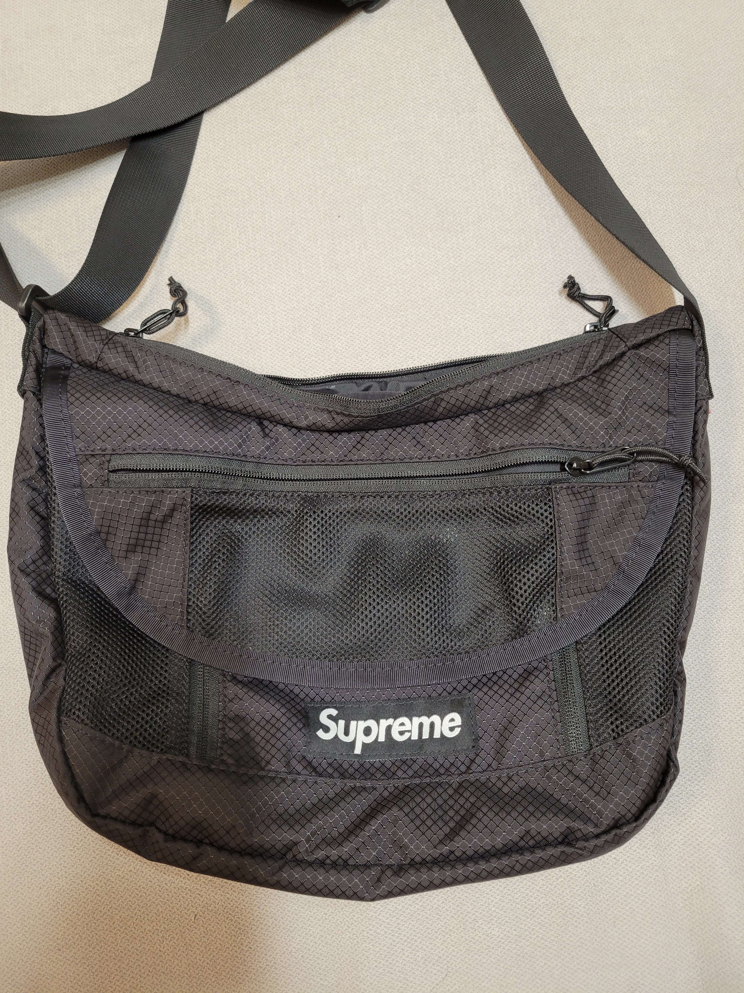 Supreme 2022ss Small Messenger Bag "Black"