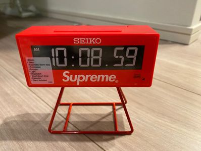 Supreme / Seiko Marathon Clock "Red"