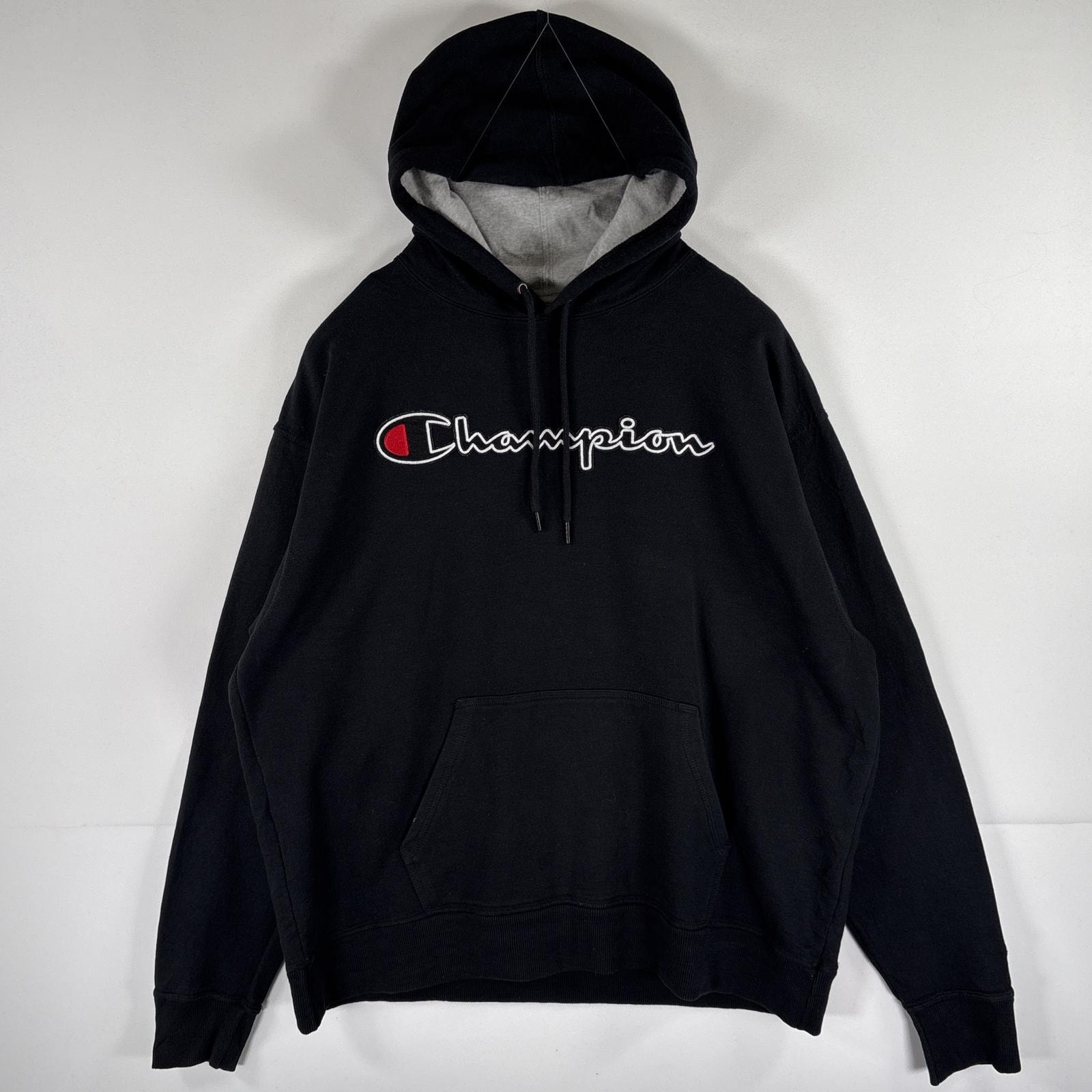 古着 チャンピオン Champion パーカー スウェット プルオーバー  ビッグロゴワッペン刺繍 大きいサイズ XL  ブラック メンズ