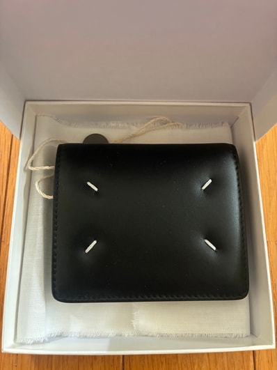 MAISON MARGIELA メゾンマルジェラ 二つ折り財布 S56UI0140 P4985