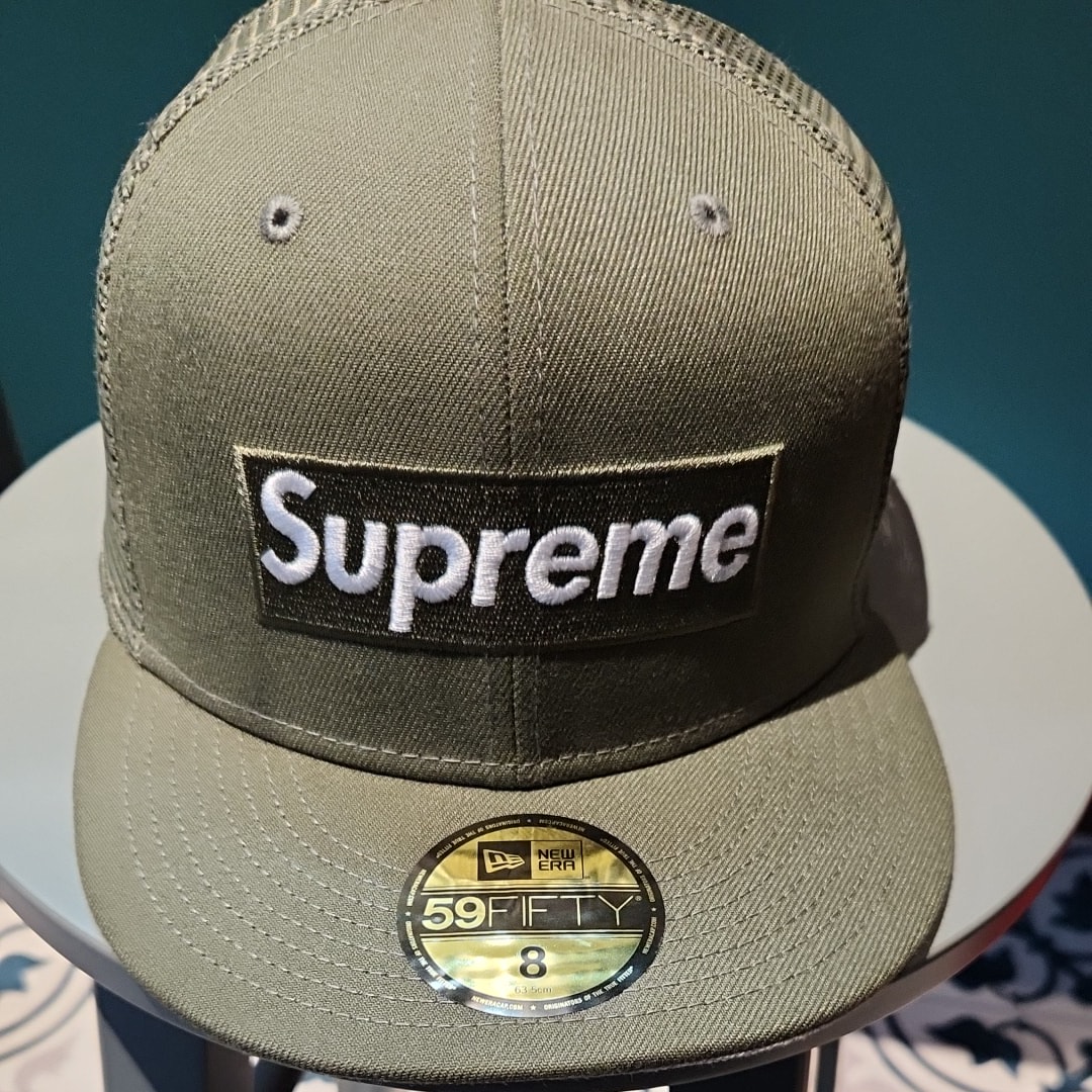 Supreme Box Logo Mesh Back New Era "Olive" (23SS)