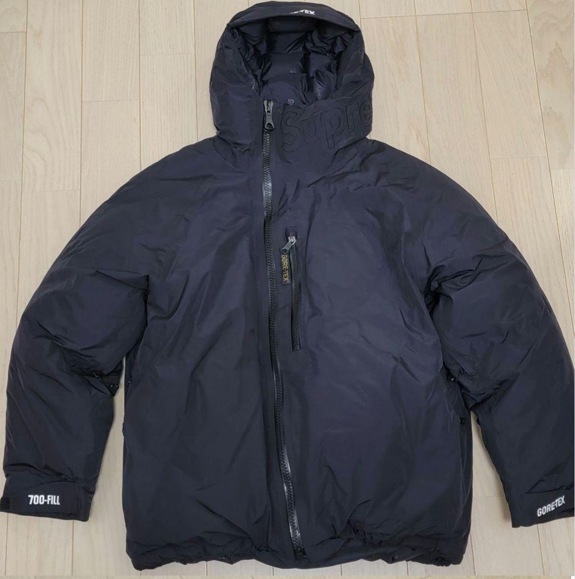 Supreme Gore-Tex 700-Fill Down Parka "Black"