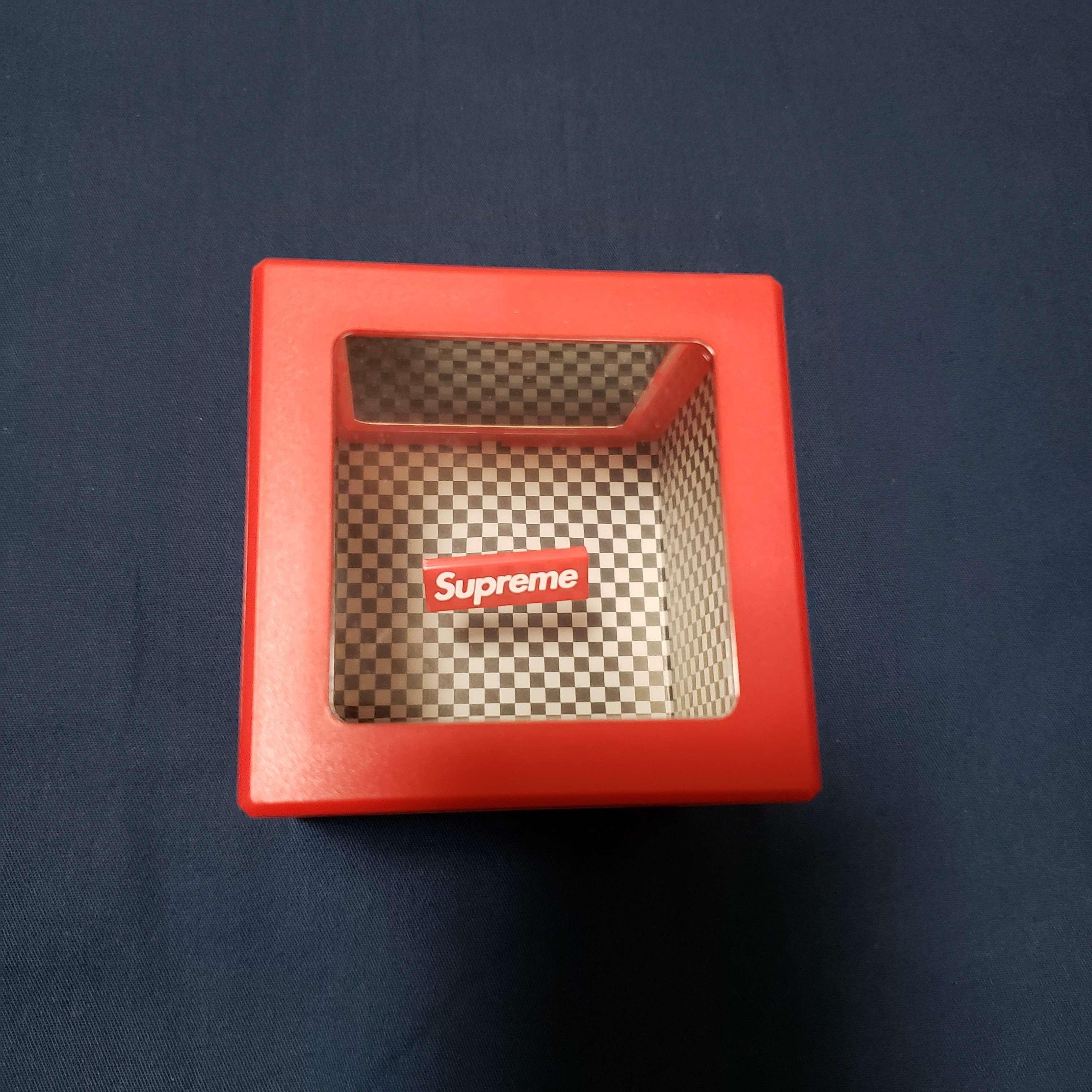 Supreme Illusion Coin Bank "Red"