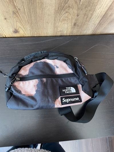 Supreme x The North Face Bleached Denim Print Roo II "Black"