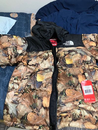 Supreme x The North Face Leaves Nuptse Jacket "Leaves"