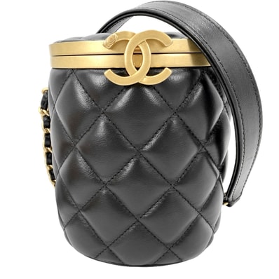 CHANEL シャネル ショルダーバッグ ミニバッグ マトラッセ チェーンショルダー 肩掛け 斜め掛け Matelasse ココマーク ラムスキン ブラック 黒 ゴールド金具 レディース【中古品】
