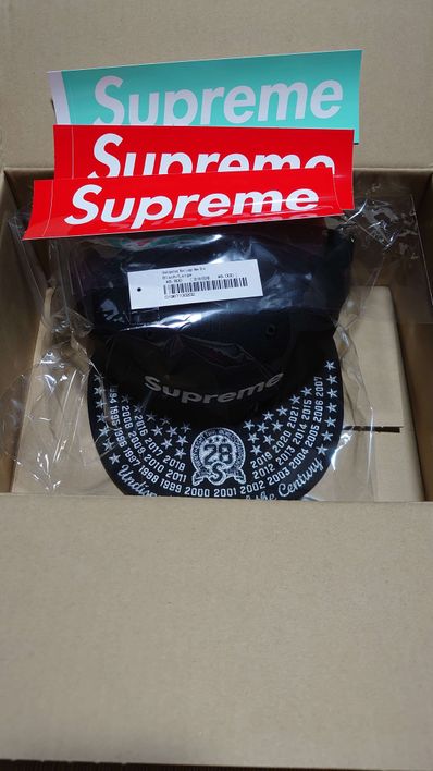 Supreme Undisputed Box Logo New Era "Black"