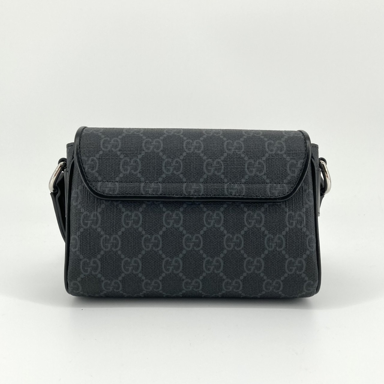 GUCCI(グッチ) GGスプリーム コーティングキャンバス シルバー金具 ウェブストライプストラップ 791741 ショルダーバッグ ブラック
