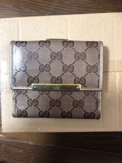 三つ折り財布