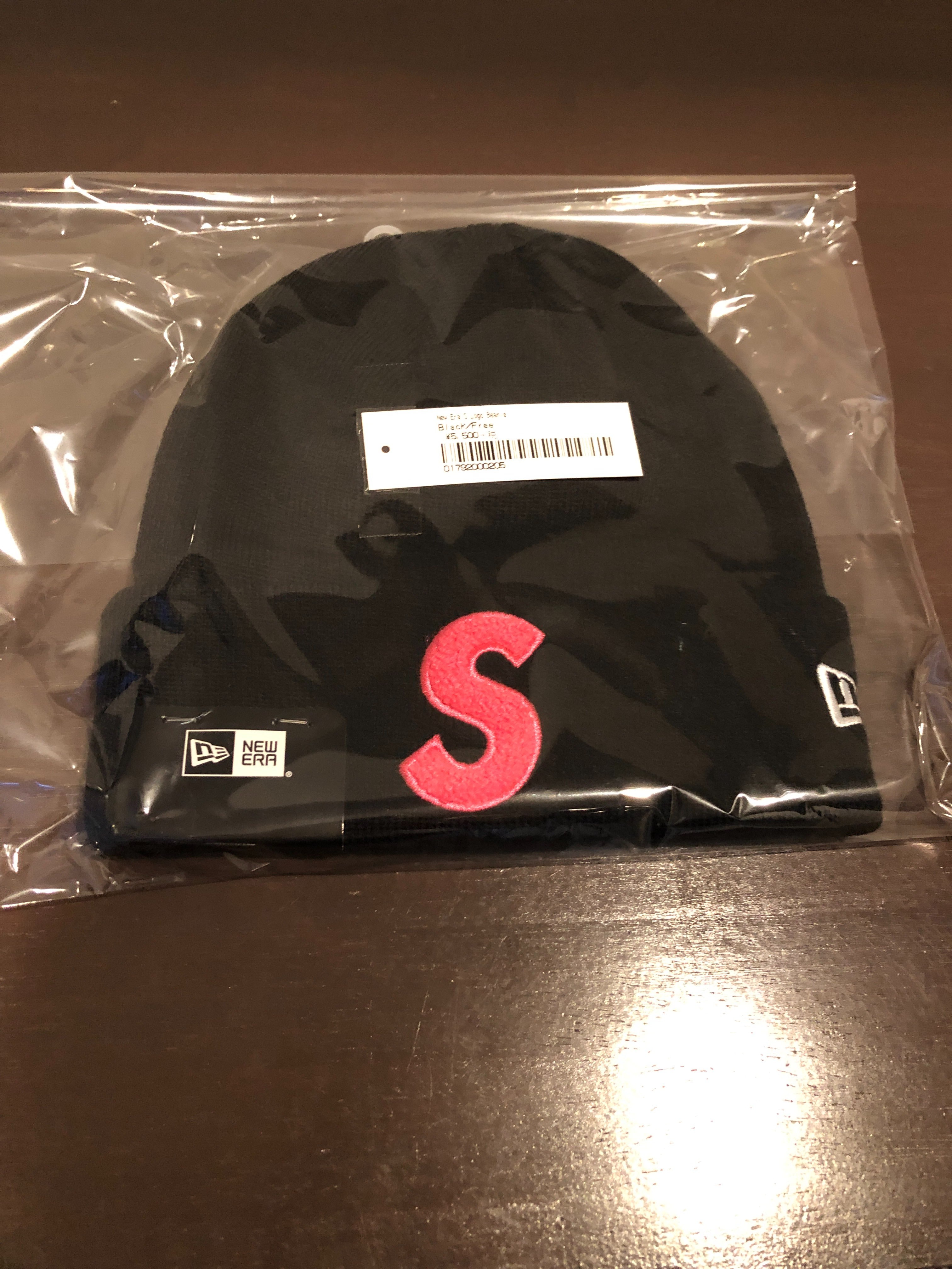 Supreme New Era® Swarovski® S Logo Beanie "Black"