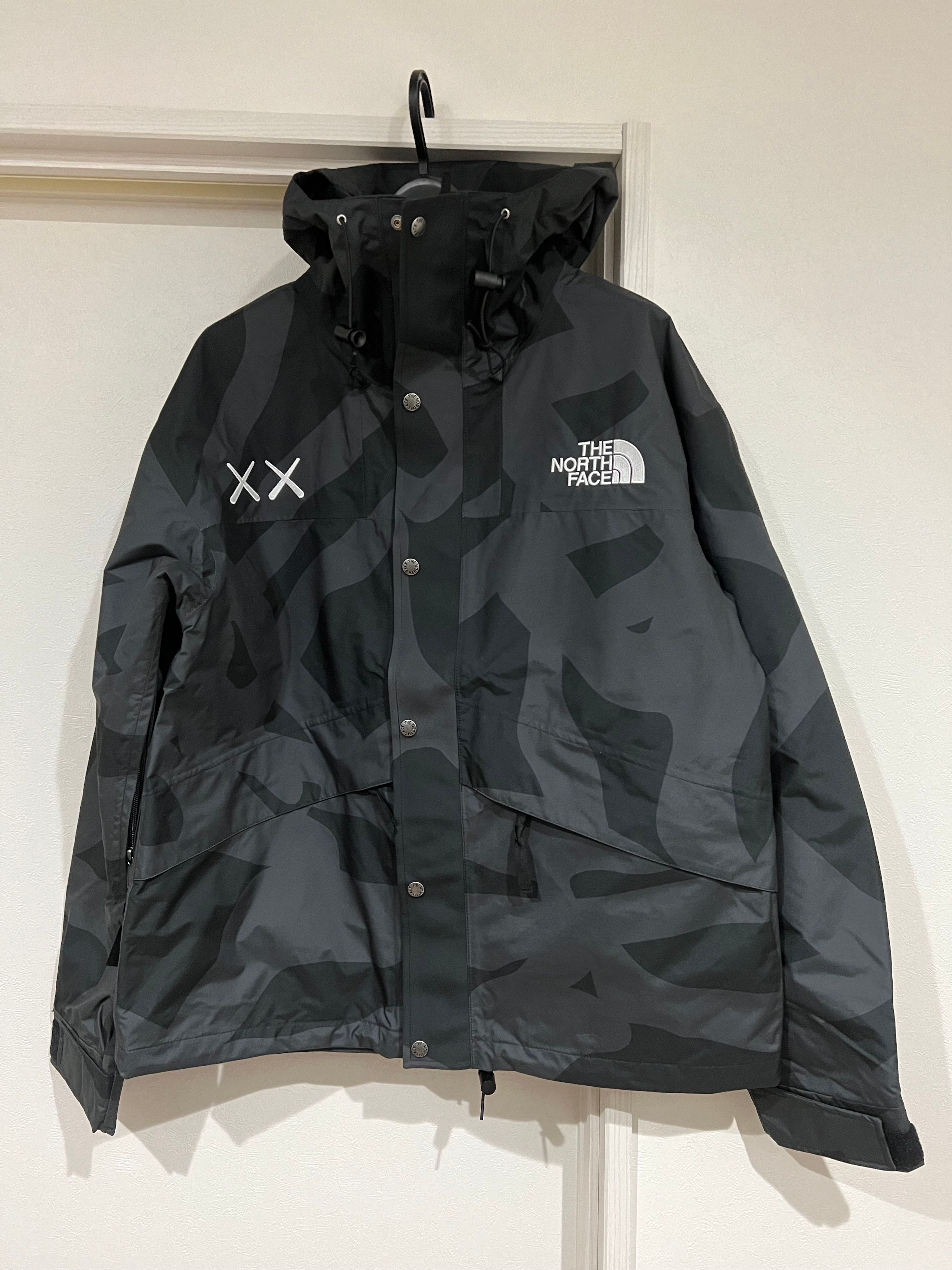 The North Face Kaws Retro 1986 Mountain Jacket "Black"