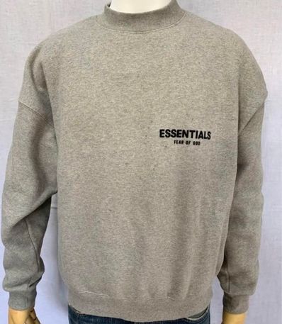 新品未使用 Essentials グレー クルーネック スウェットシャツ