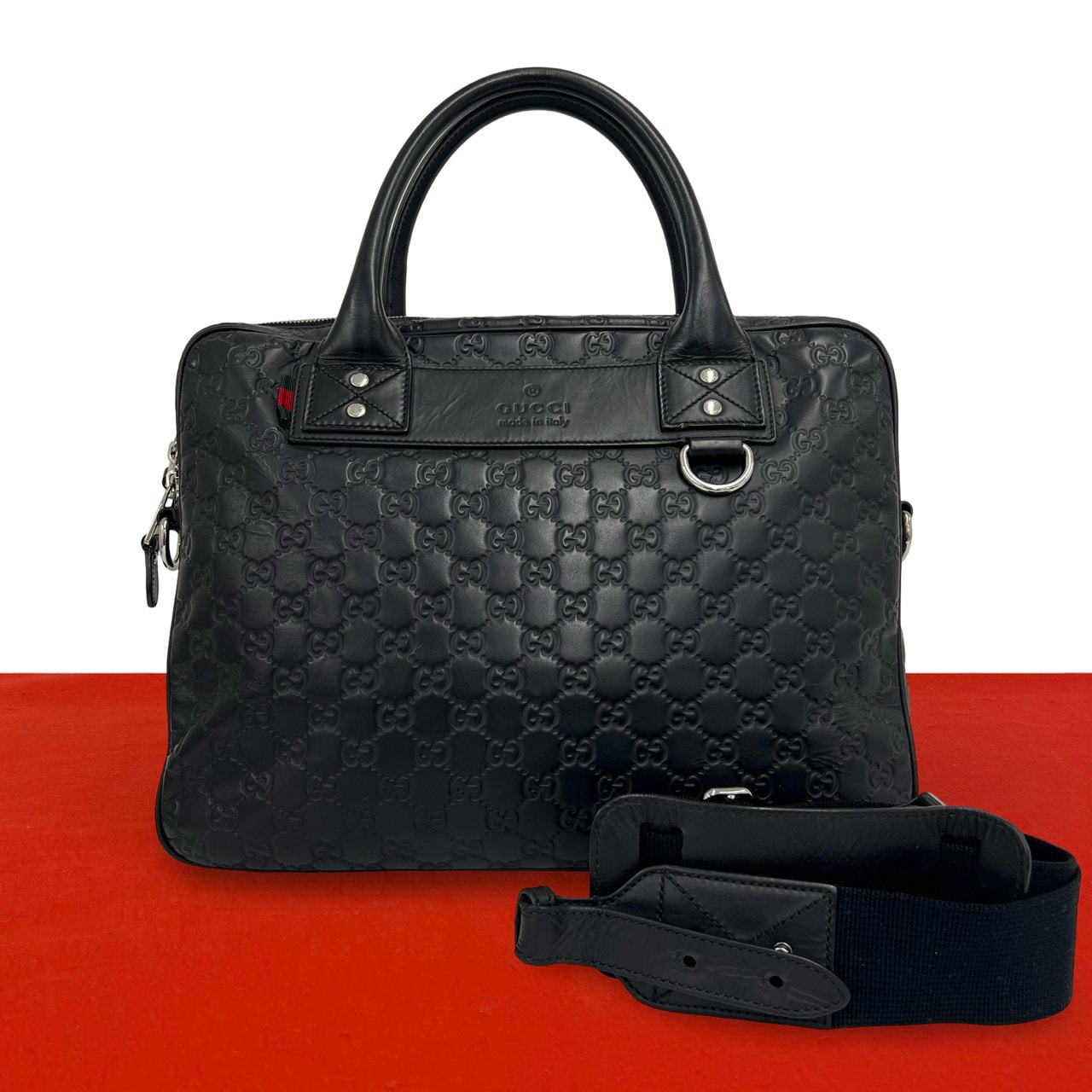 GUCCI グッチ グッチシマ レザー ショルダーバッグ ブラック
20289