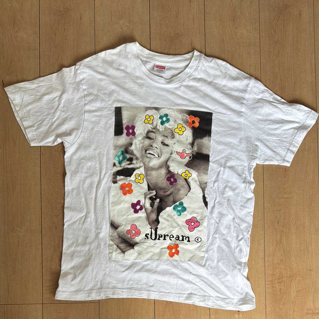 Supreme Naomi Tee "White"