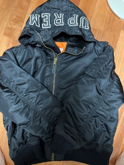 Supreme Hooded MA-1 "Black"