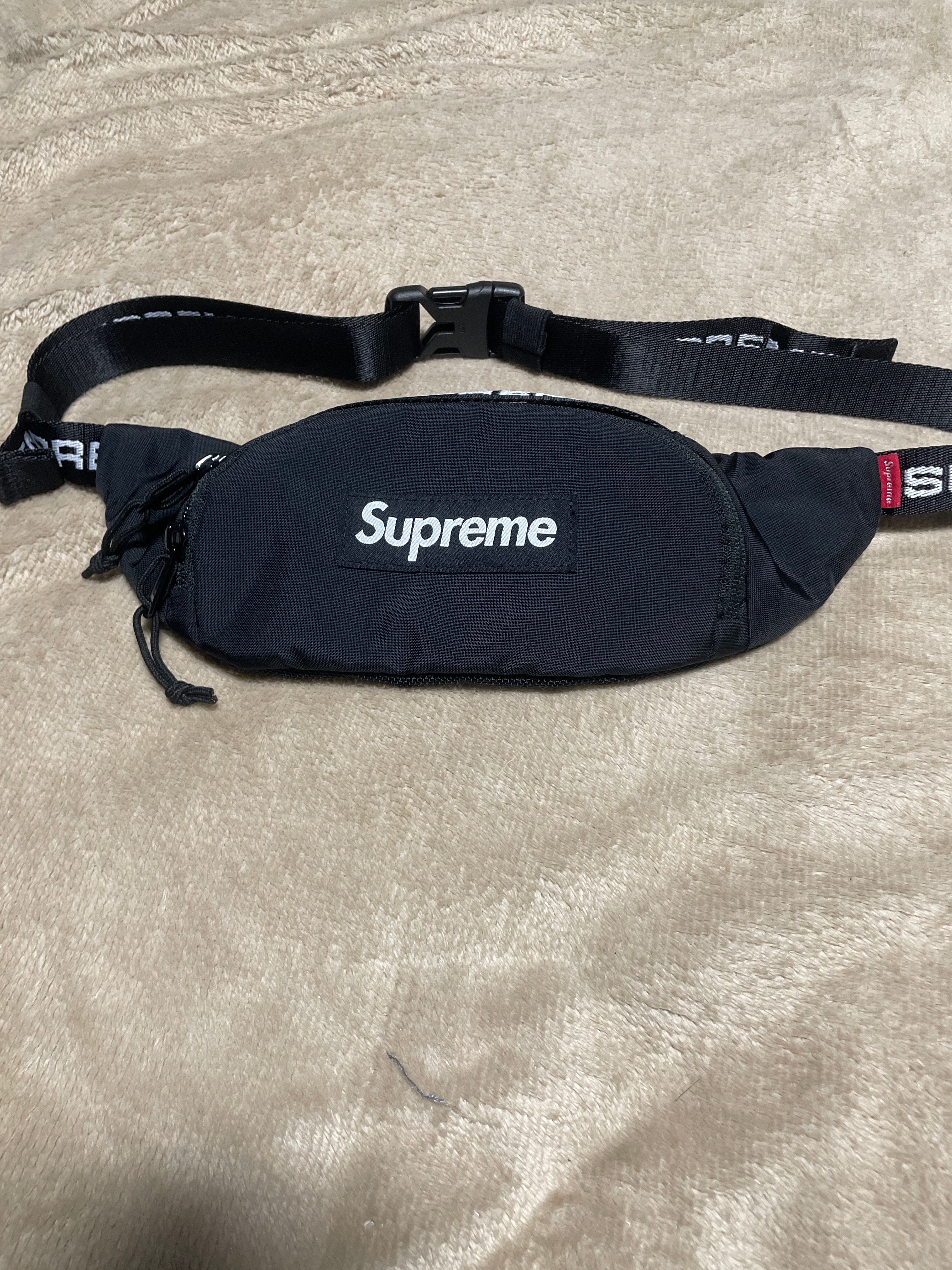 Supreme FW22 Small Waist Bag 