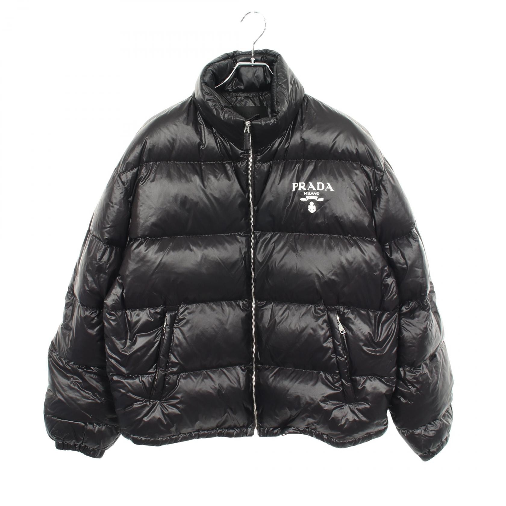 プラダ PRADA ロゴプリント フード付き ダウンジャケット 衣料品 アウター ナイロン メンズ ブラック系 【中古】