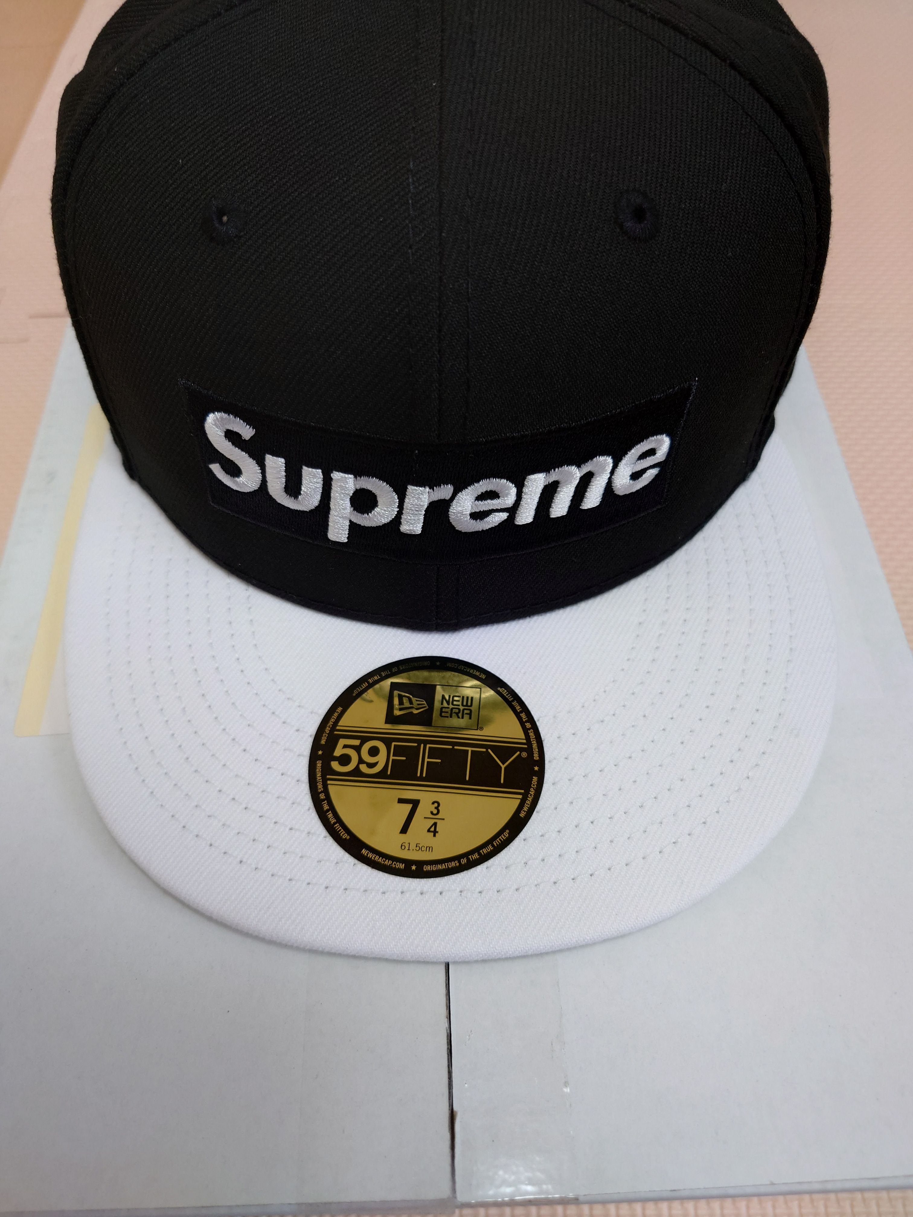 Supreme 2-Tone Box Logo New Era "Black"