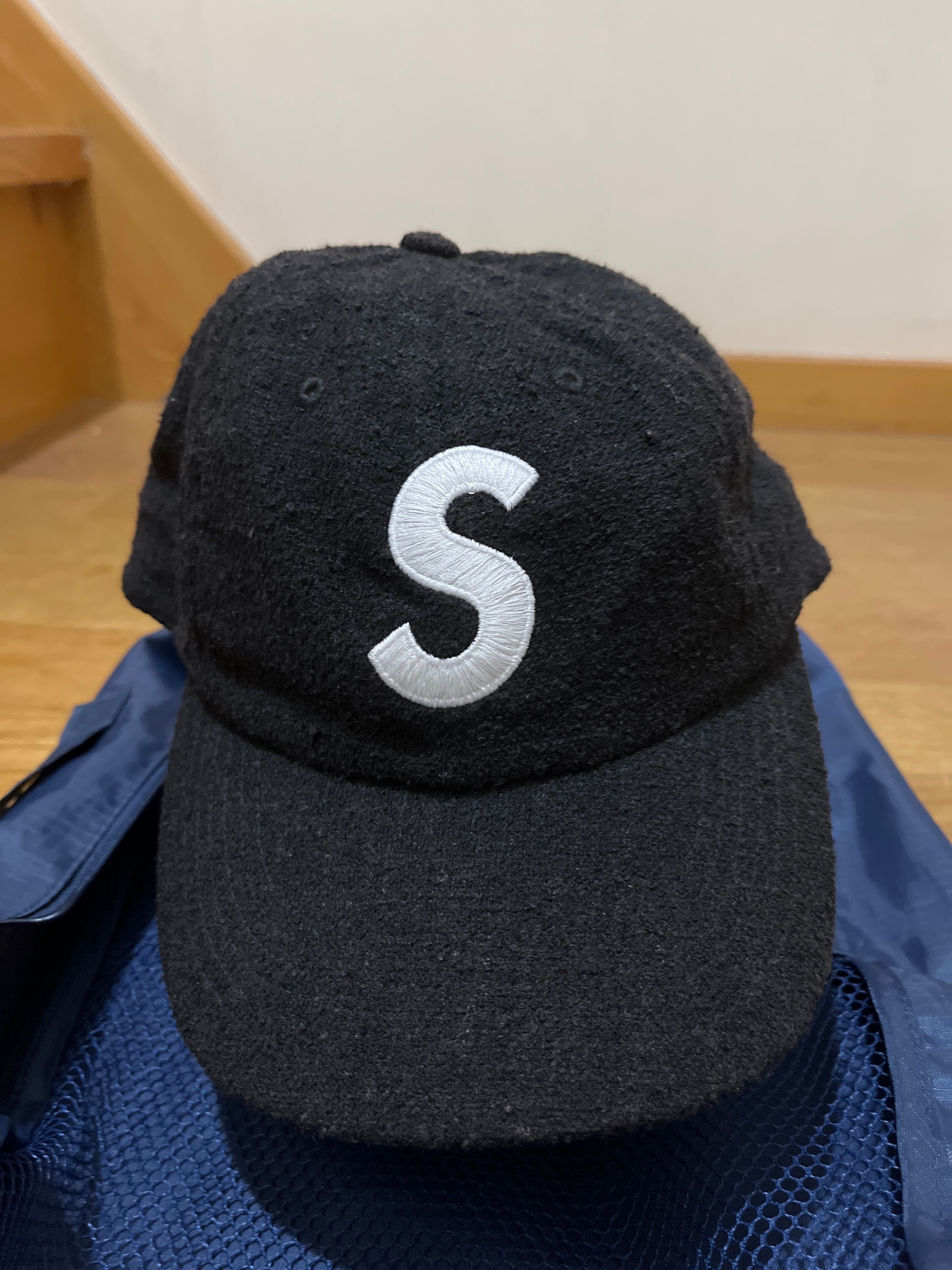 Supreme Terry S Logo 6-Panel "Black"