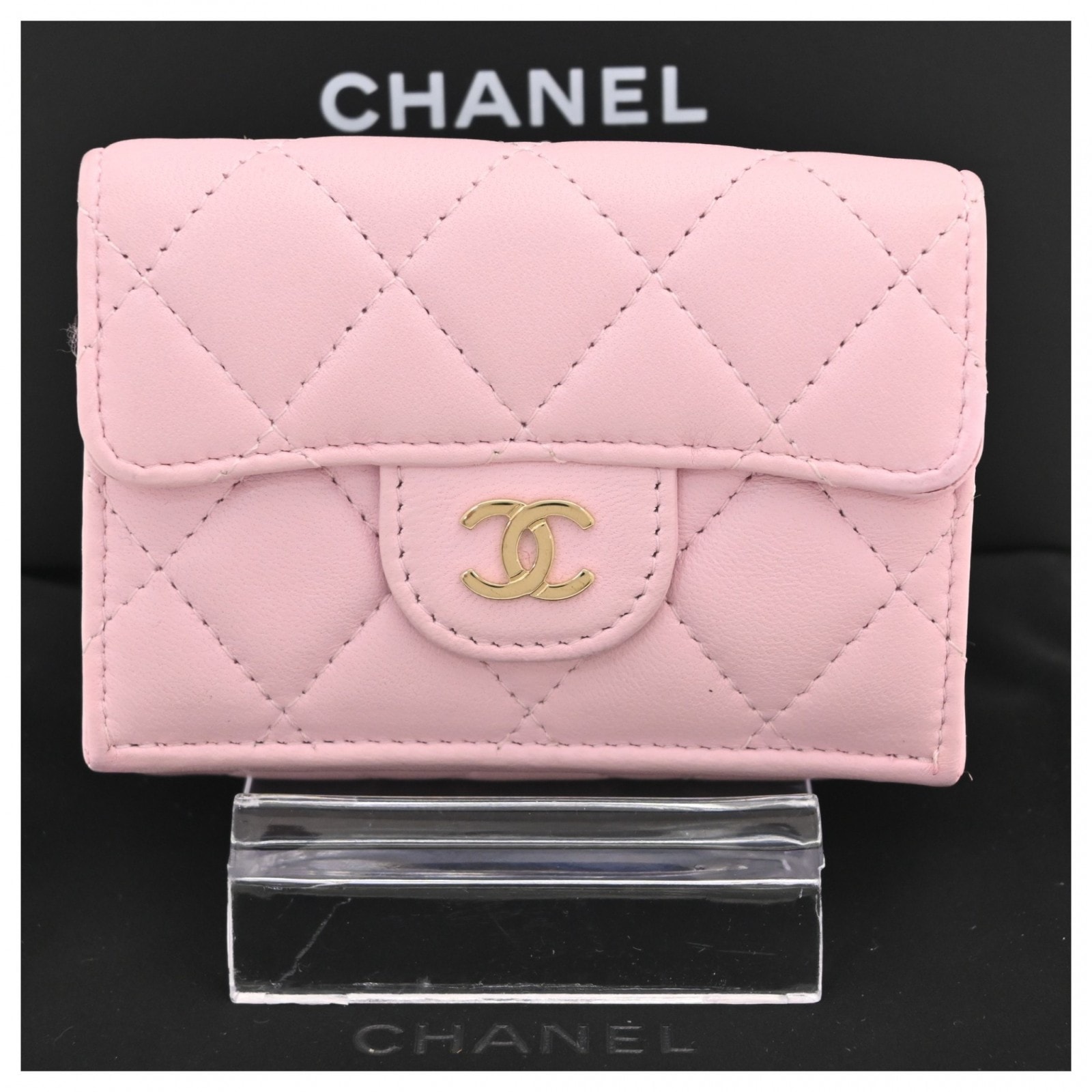 シャネル 三つ折り財布 レディース