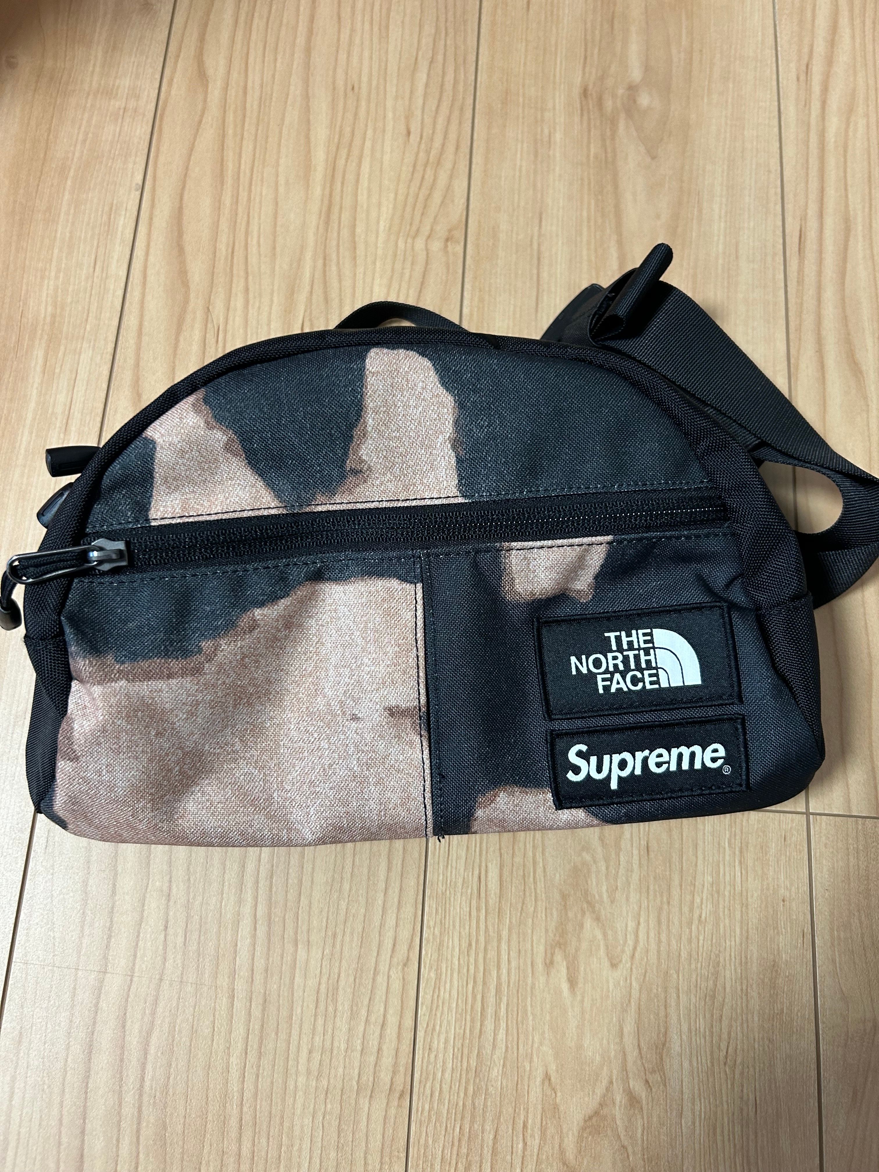 Supreme x The North Face Bleached Denim Print Roo II "Black"