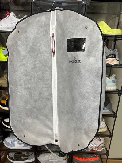 MONCLER Maya Short Down Jacket "Black" (22FW)