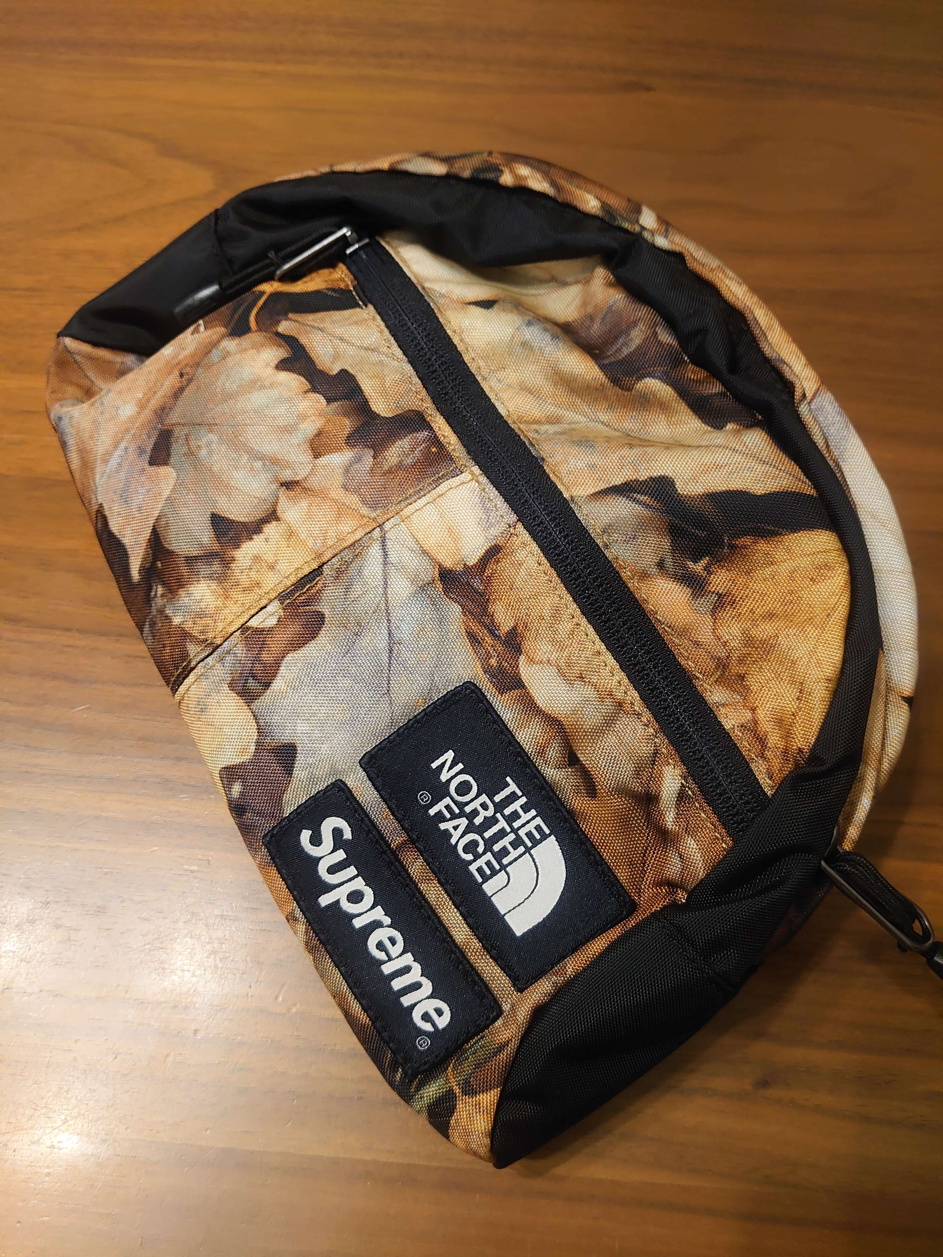 Supreme×THE NORTH FACE リーフカモウエストバッグ