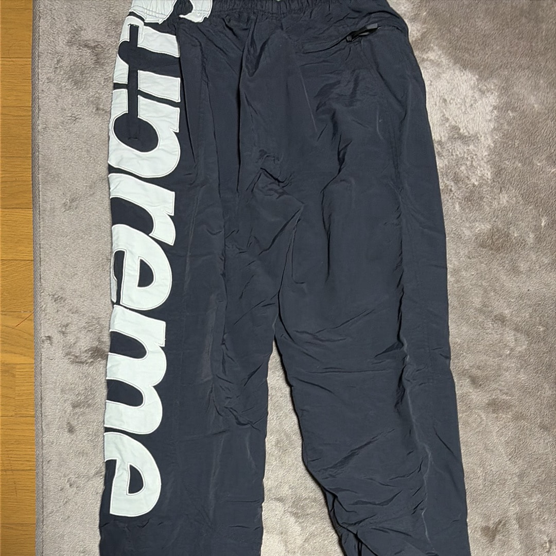 Supreme Spellout Track Pant "Black"
