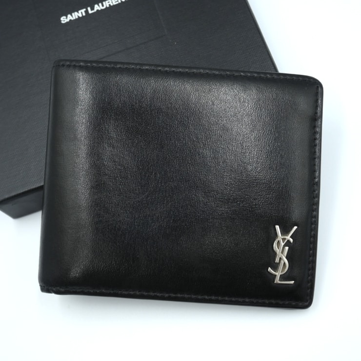SAINT LAURENT(サンローラン)タイニーカサンドラ EW 二つ折り財布 ブラック レザー シルバー金具 メンズ コンパクトウォレット【中古】
