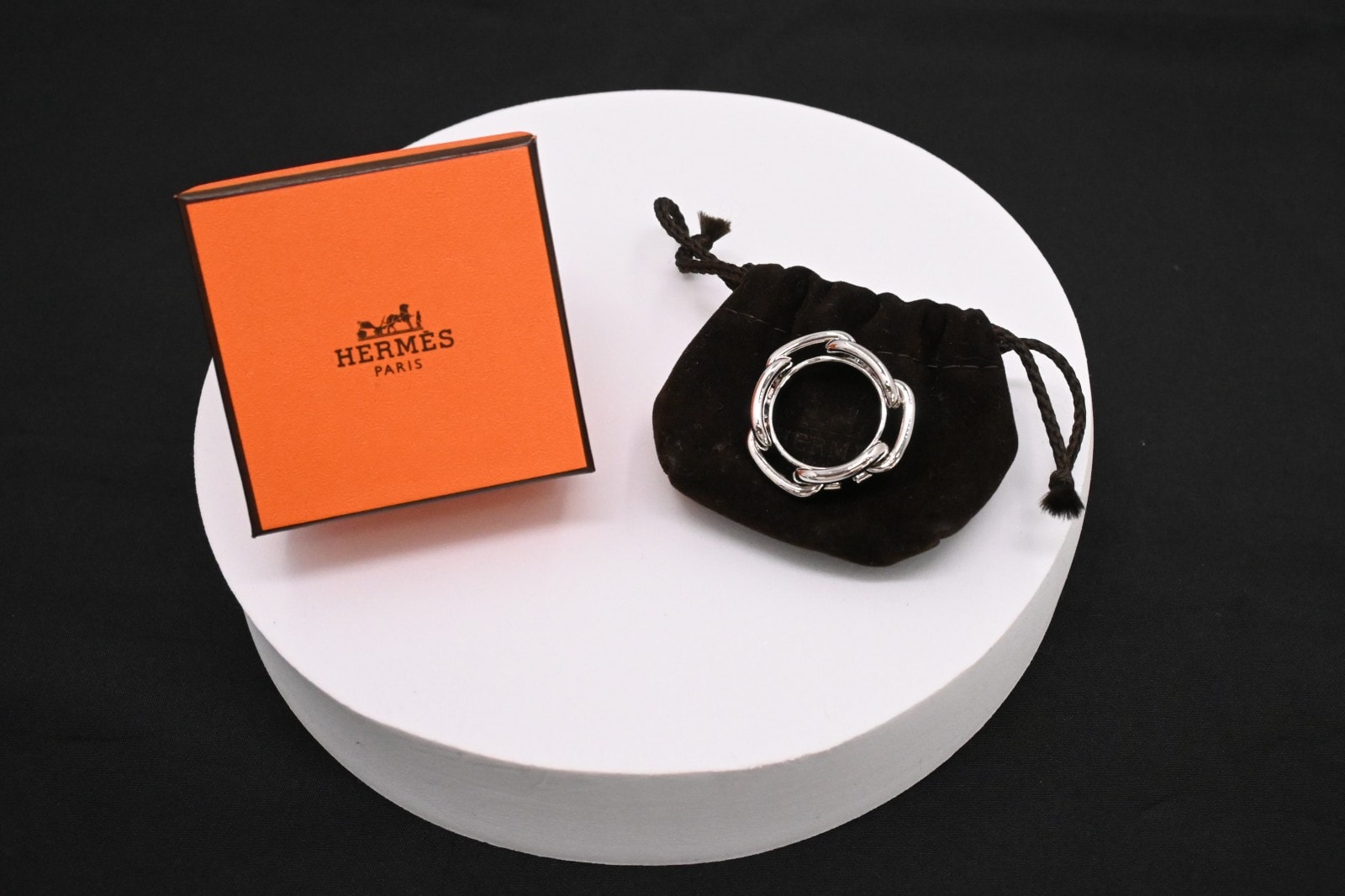 エルメス シェ―ヌダンクル スカーフリング シルバー