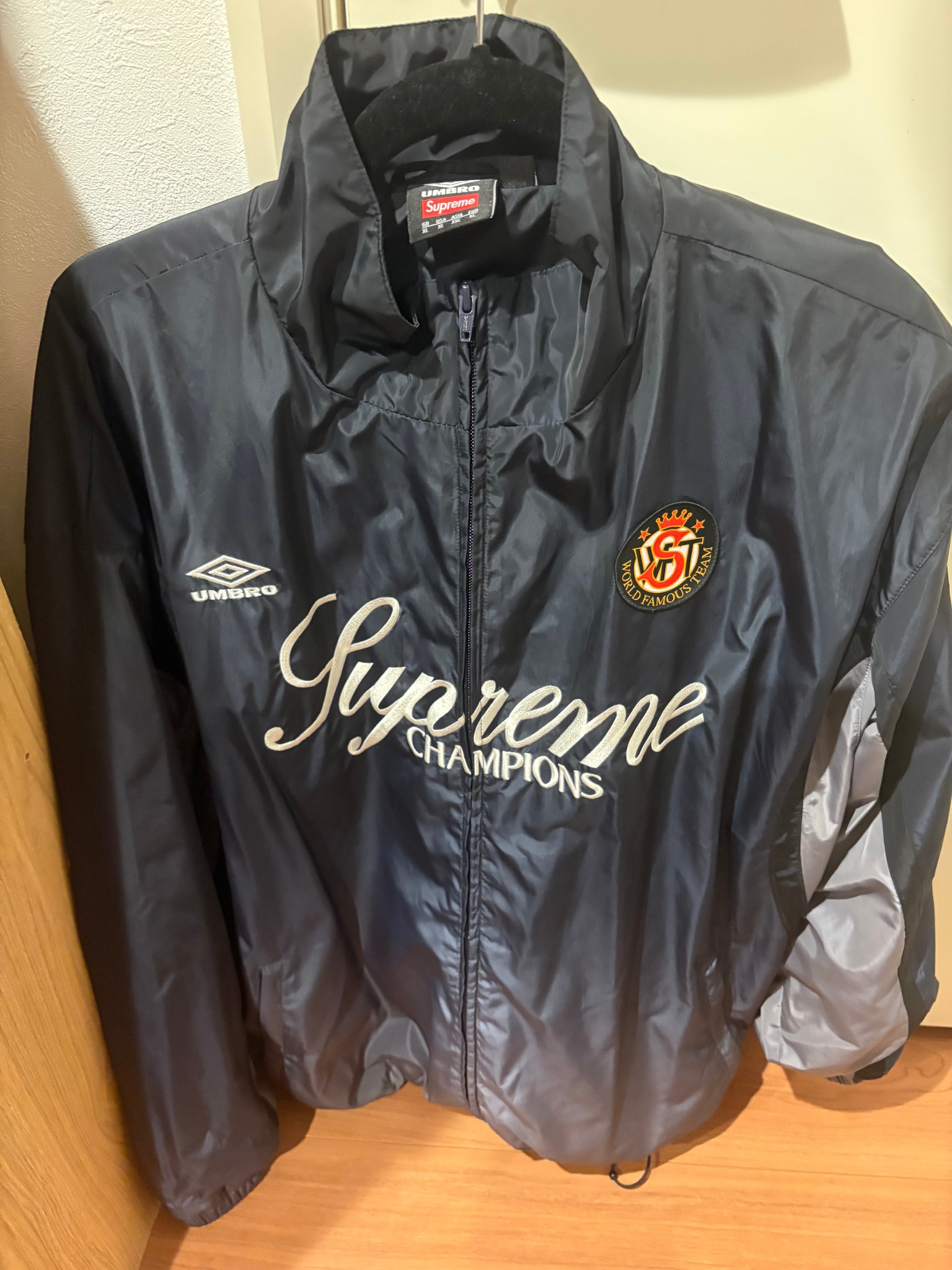 Supreme x Umbro Gradient Track Jacket "Black"
