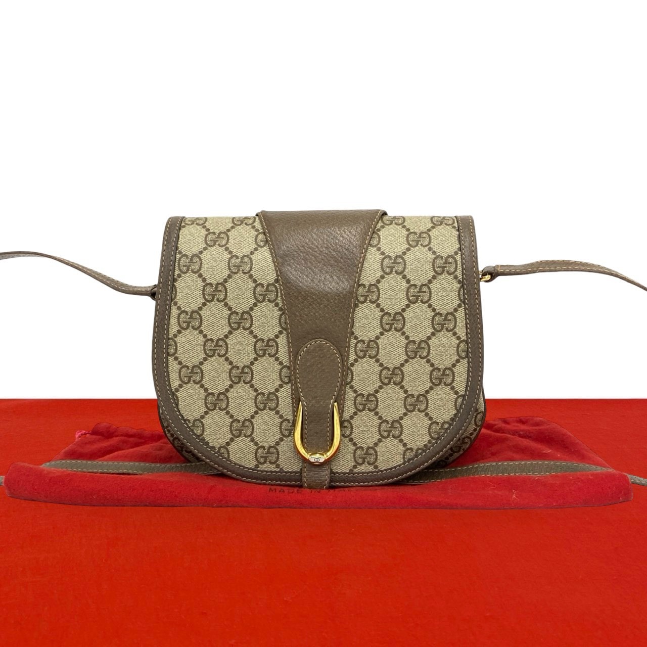 GUCCI グッチ GG 柄 ロゴ 金具 レザー PVC ショルダーバッグ ブラウン
99149