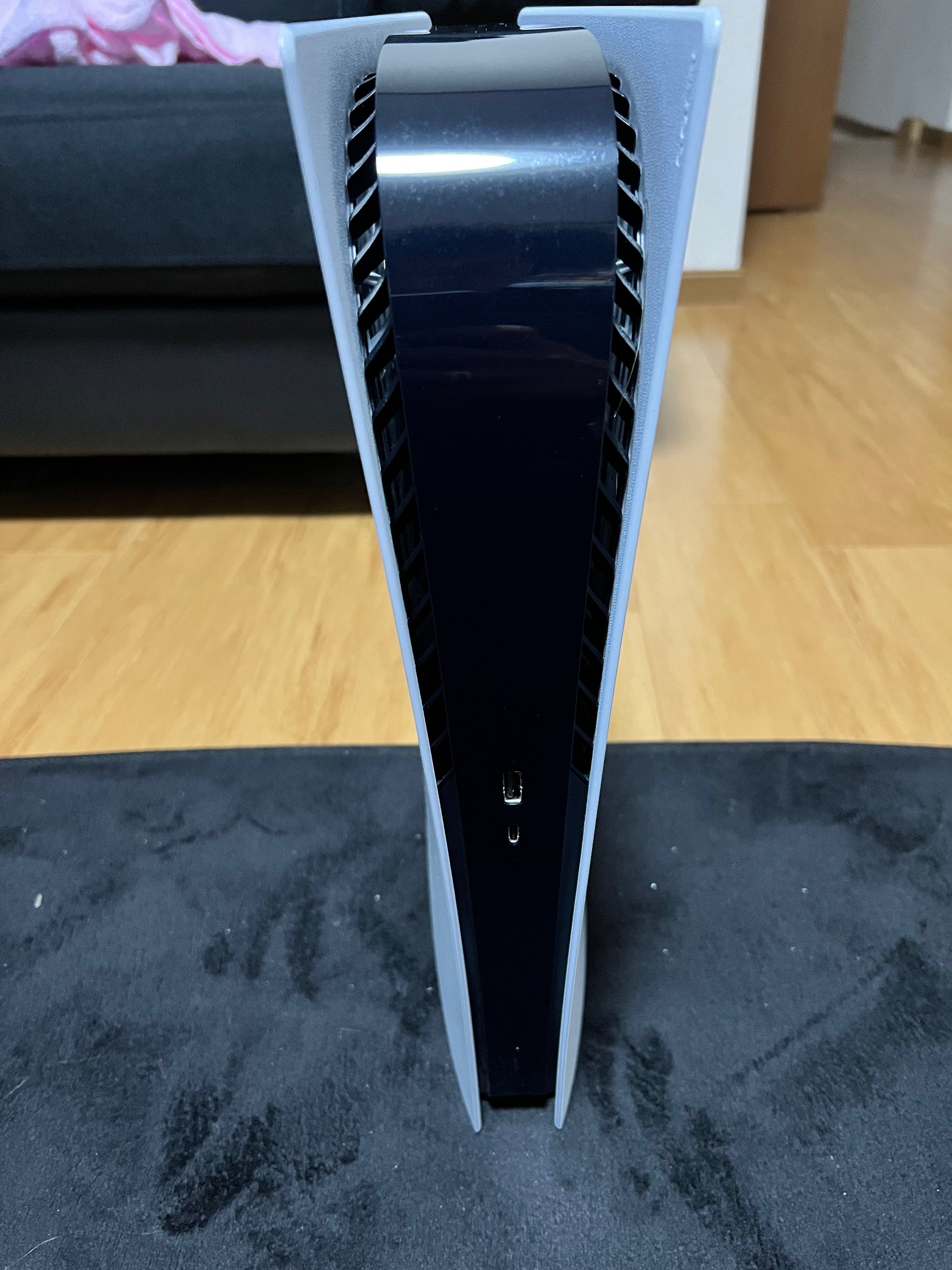 SONY PlayStation5 (PS5) Digital Edition CFI-1100B01 軽量版