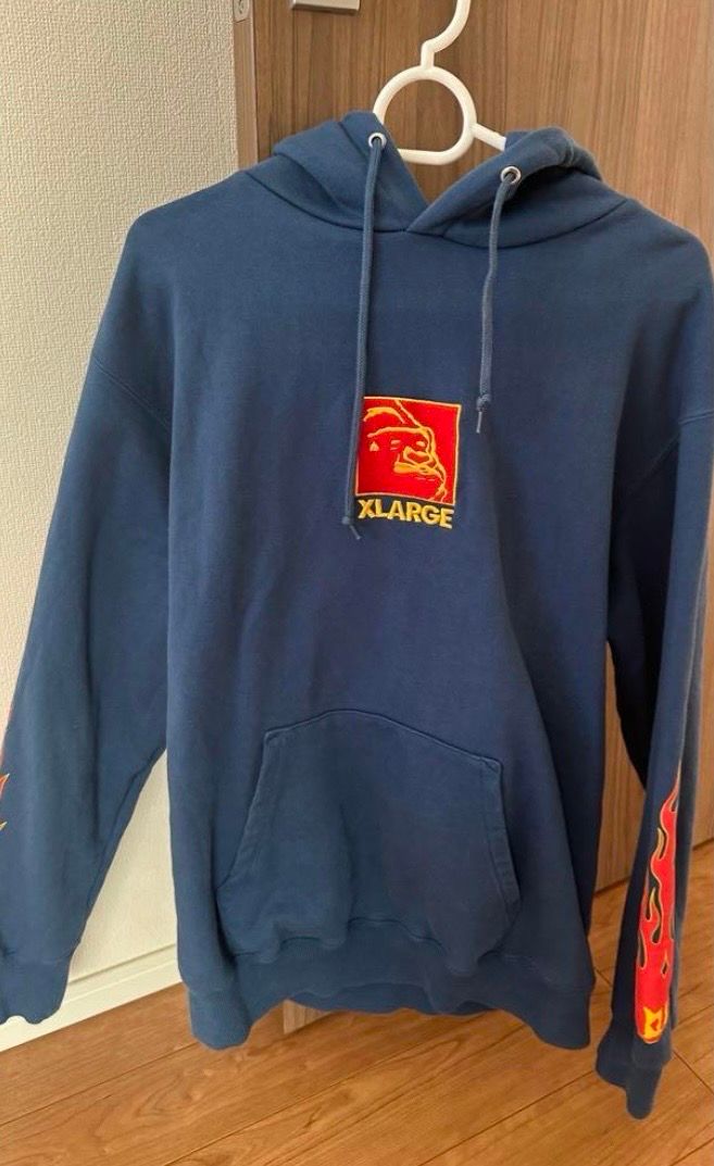 XLARGEフード付きスウェット