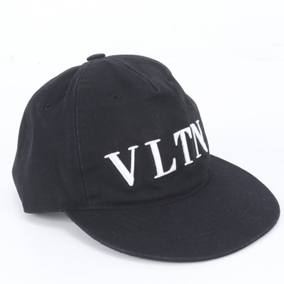 ■美品 ヴァレンティノ VLTN ロゴ 刺繍 ベースボール 58 帽子