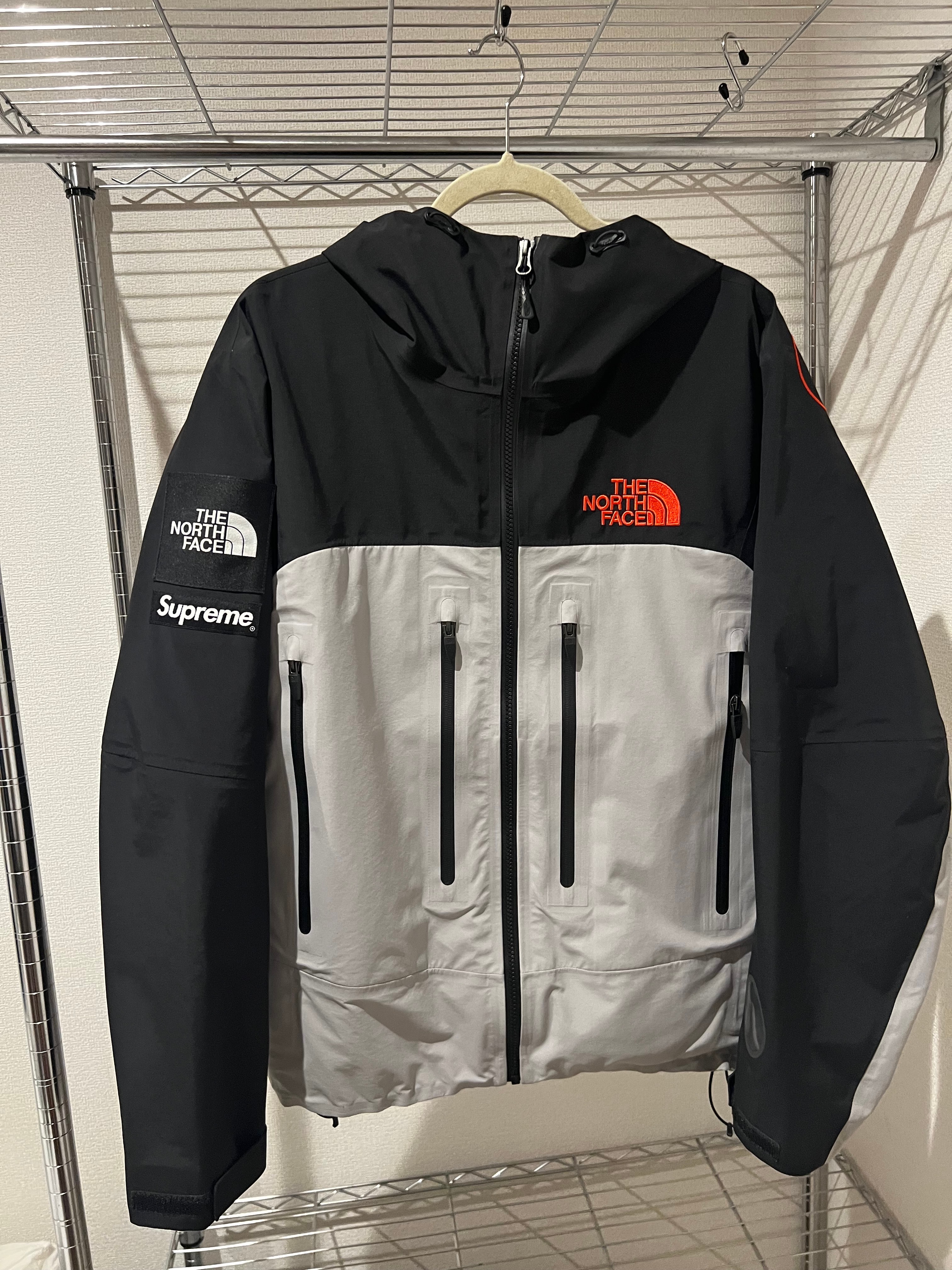 Supreme x The North Face Taped Seam Shell Jacket "Grey"