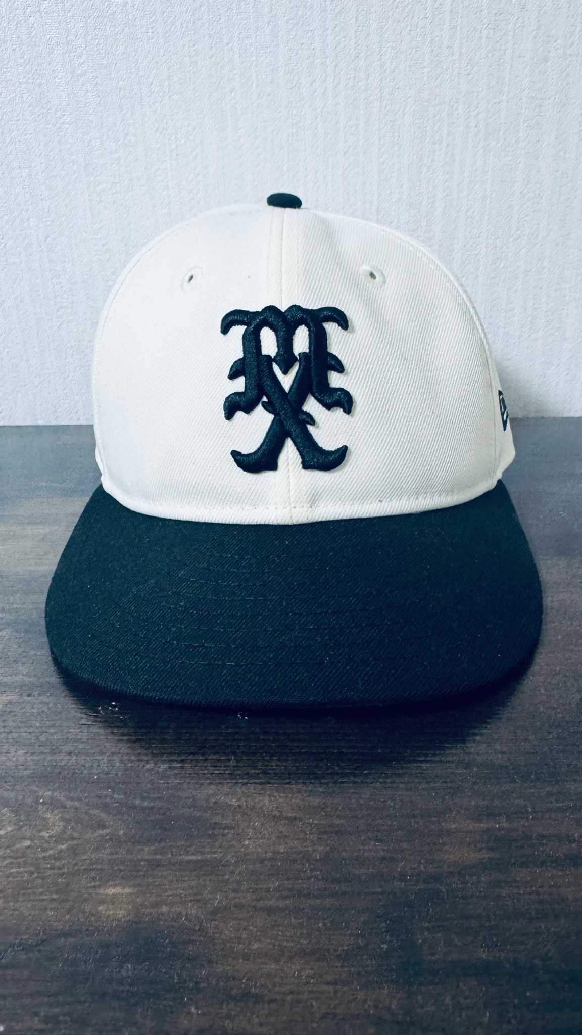SAINT Mxxxxxx x NEW ERA Retro Crown 9Fifty "White"