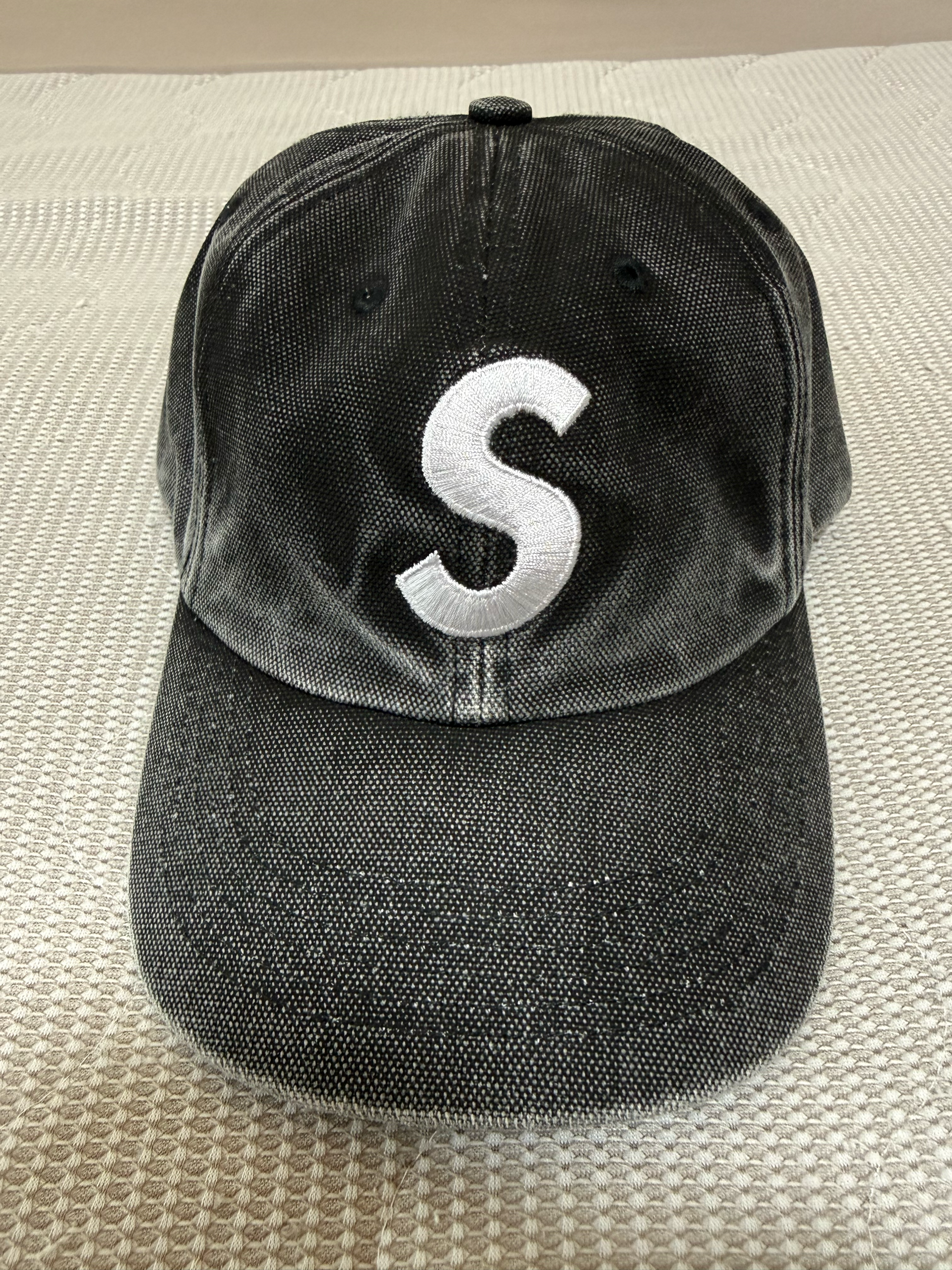 Supreme Pigment S Logo 6-Panel "Black"
