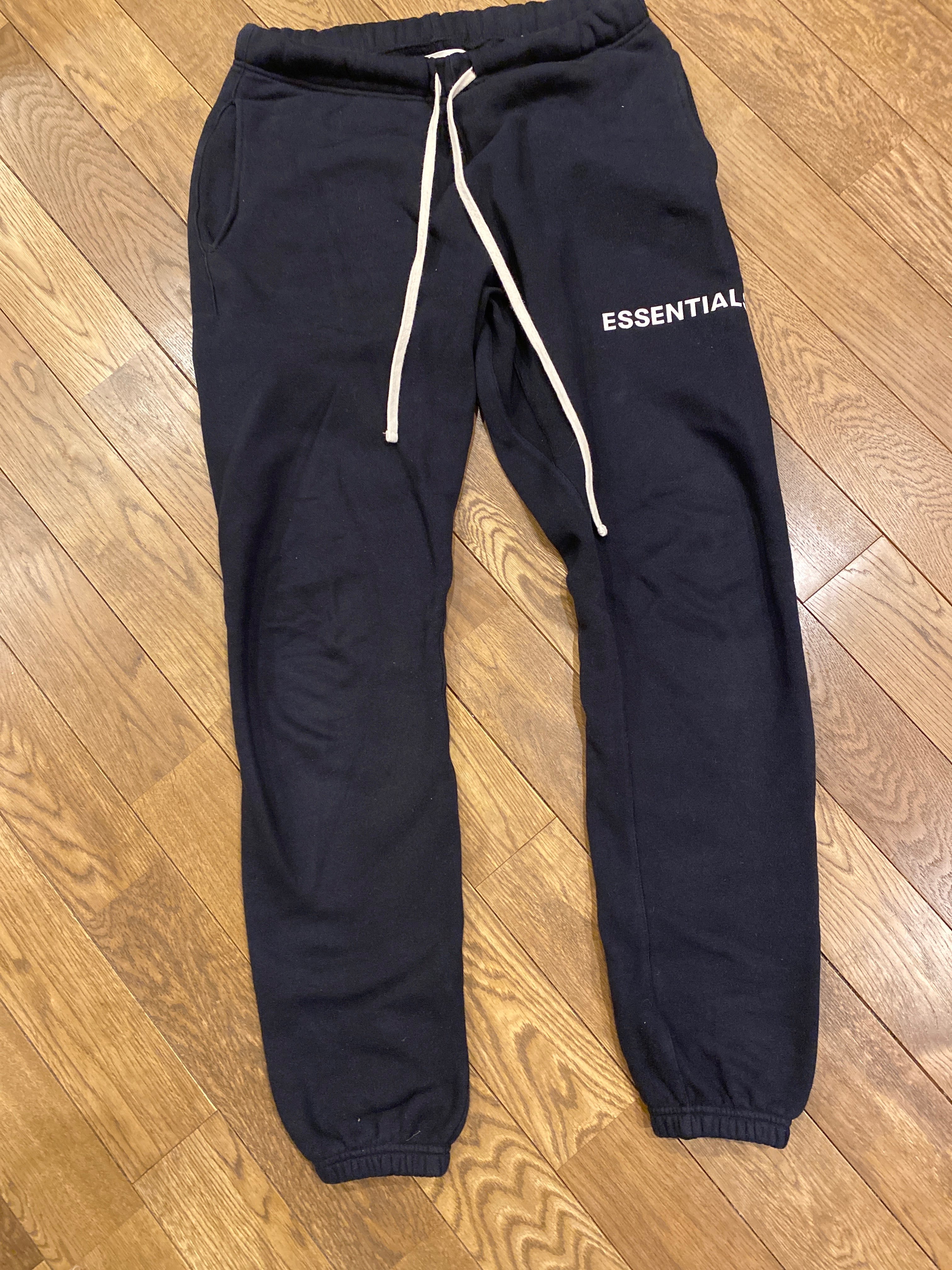 FEAR OF GOD Essentials Graphic Sweatpants "Black"