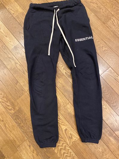FEAR OF GOD Essentials Graphic Sweatpants "Black"