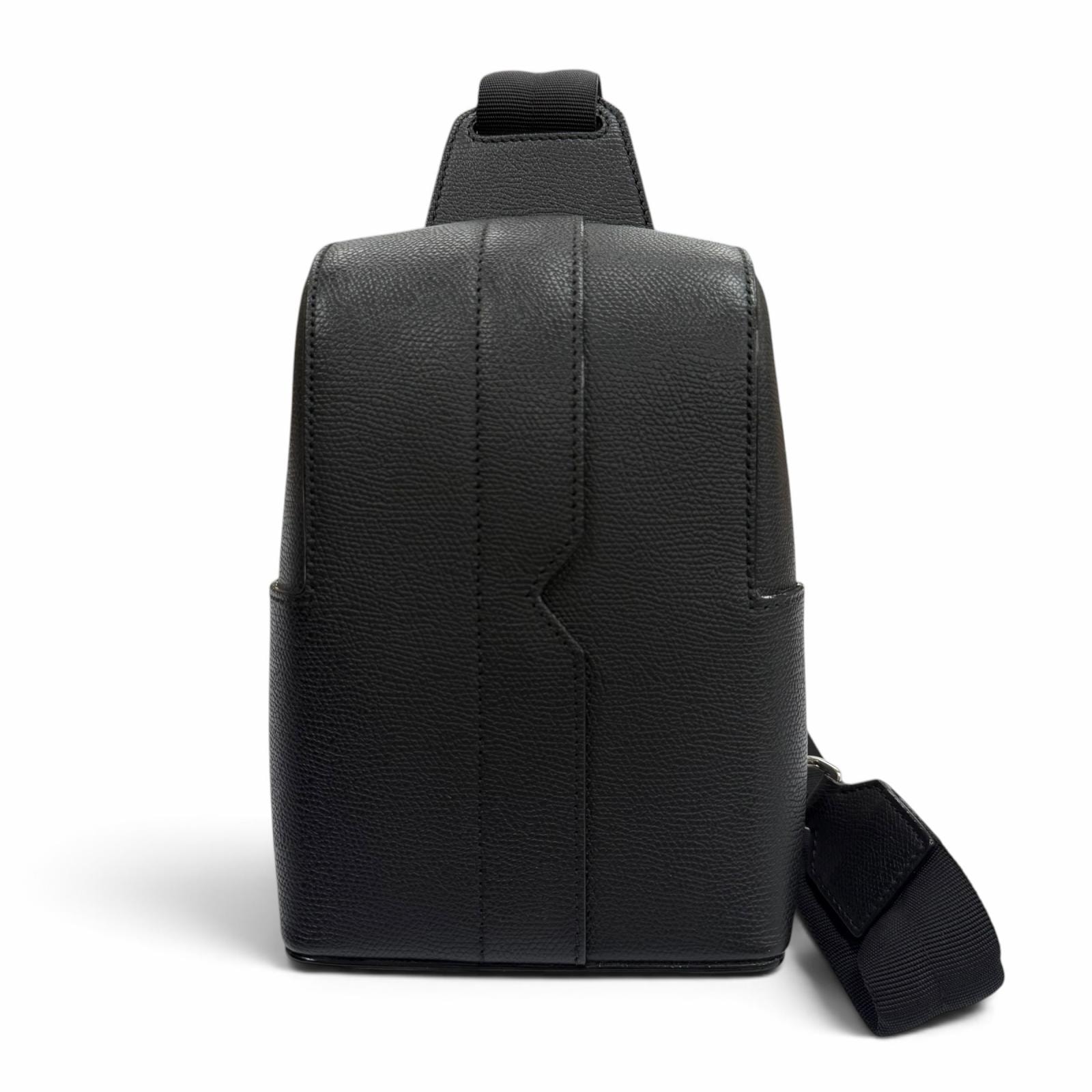 極美品 ヴァレクストラ ボディバッグ ブラック メンズ