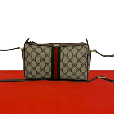 GUCCI グッチ シェリーライン GG 柄 ロゴ金具 レザー PVC ショルダーバッグ ブラウン
30078