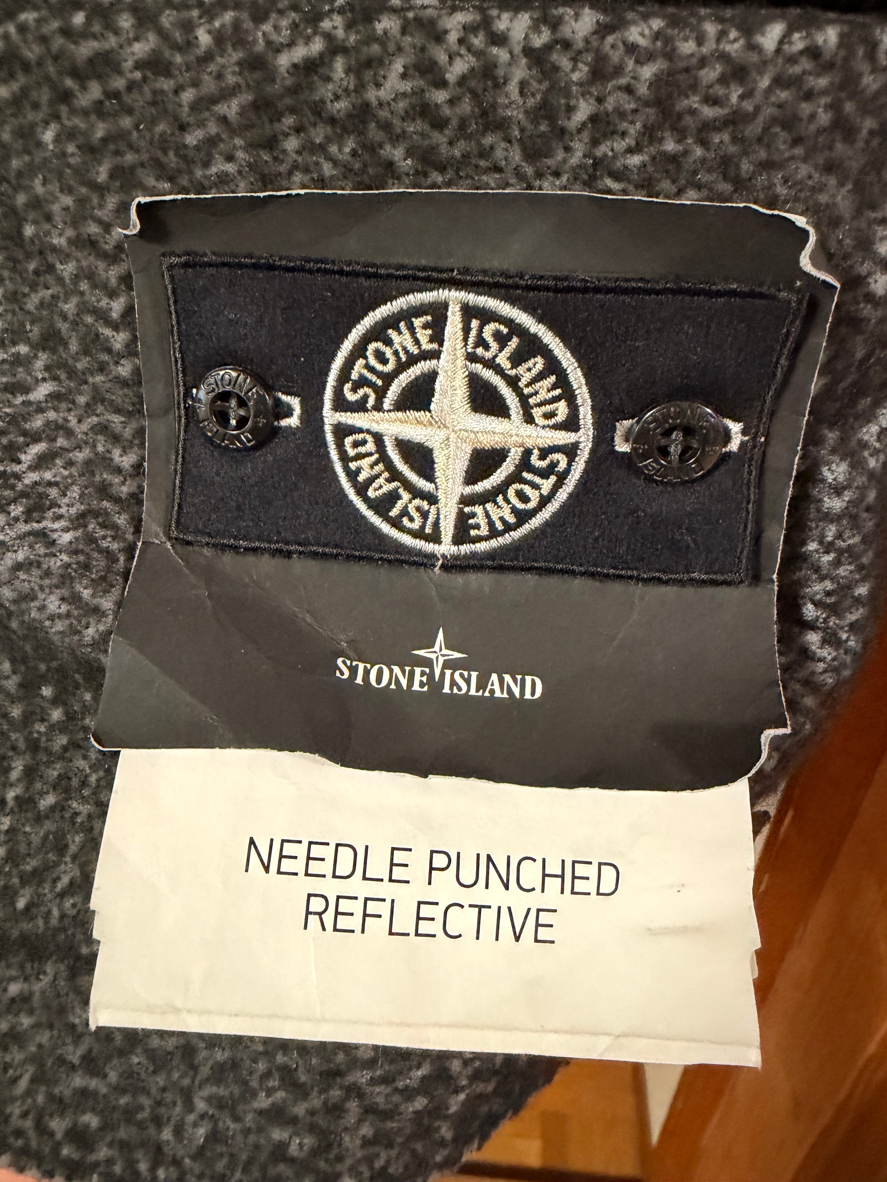 STONE ISLAND Needle Reflectiveベスト