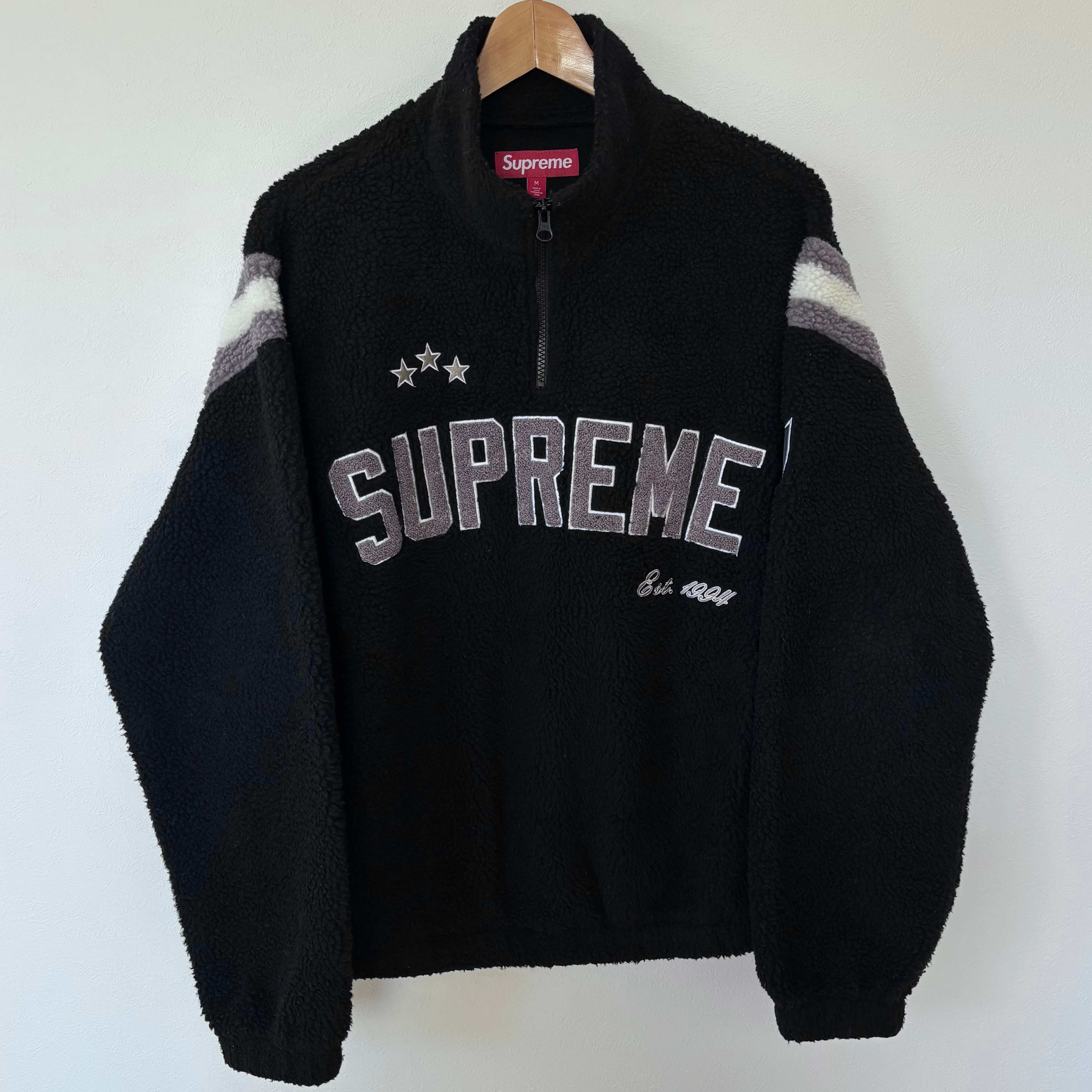 シュプリーム アーク ハーフ ジップ フリース プルオーバー "ブラック"