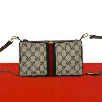GUCCI グッチ シェリーライン GG ロゴ 柄 金具 レザー PVC ショルダーバッグ ブラウン
46771