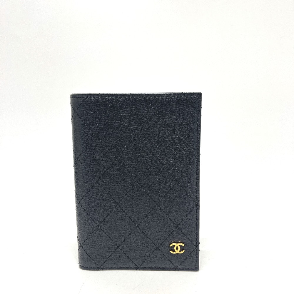 シャネル CHANEL マトラッセ ココマーク クラシック AP4949 2025年秋冬 手帳ケース パスポートケース レザー ブラック 未使用
