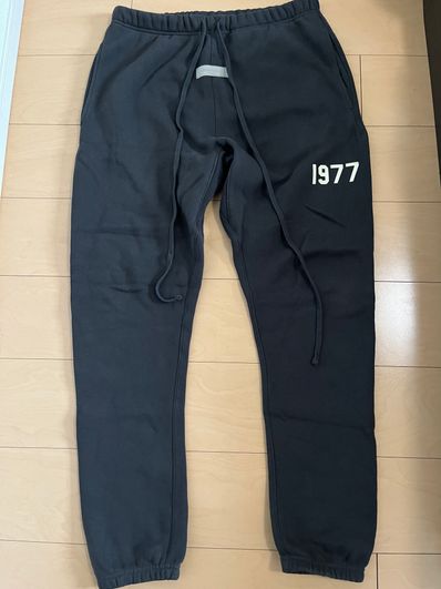 FEAR OF GOD ESSENTIALS 1977 SWEATPANTS "Iron"