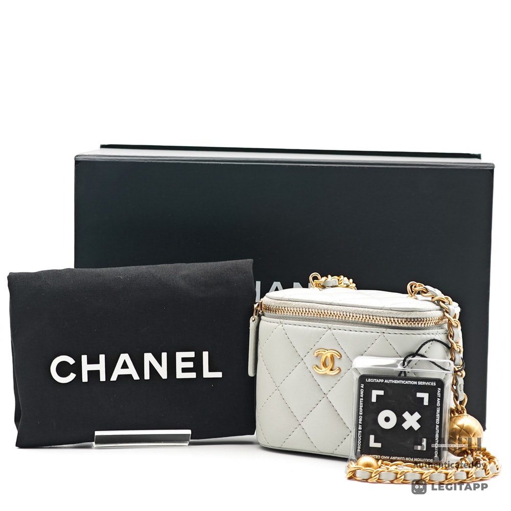 CHANEL シャネル UG9TGXH4 ショルダーバッグ Lambskin レディース