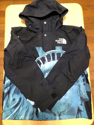 Supreme x The North Face Statue of Liberty Mountain Jacket "Black"