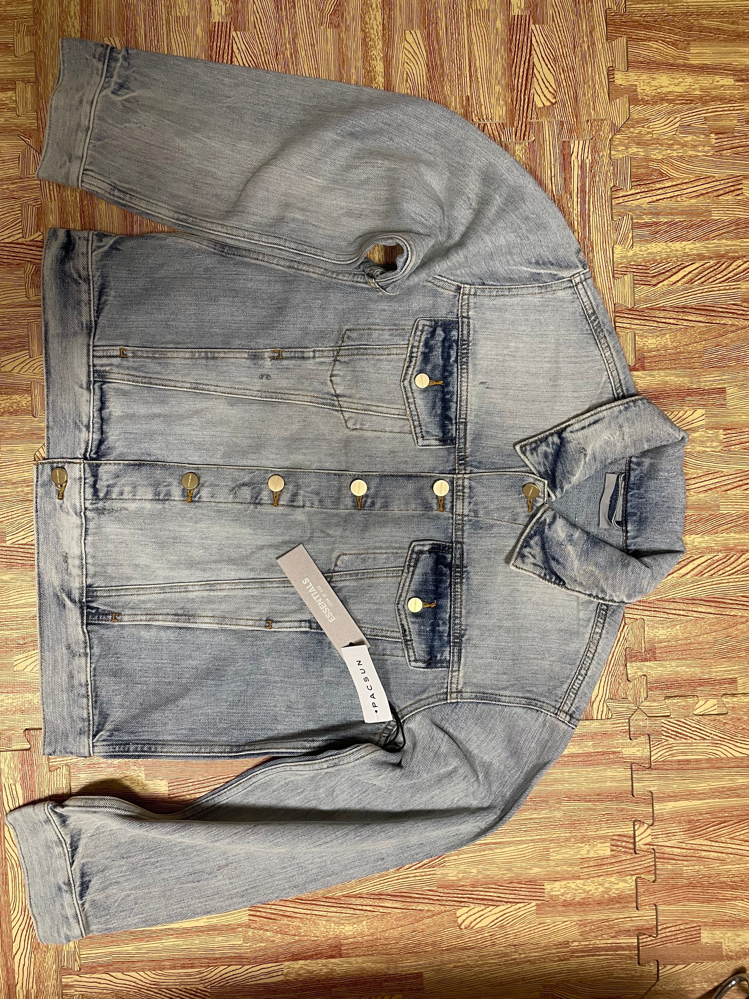 FEAR OF GOD ESSENTIALS Denim Trucker Jacket "Light Indigo"